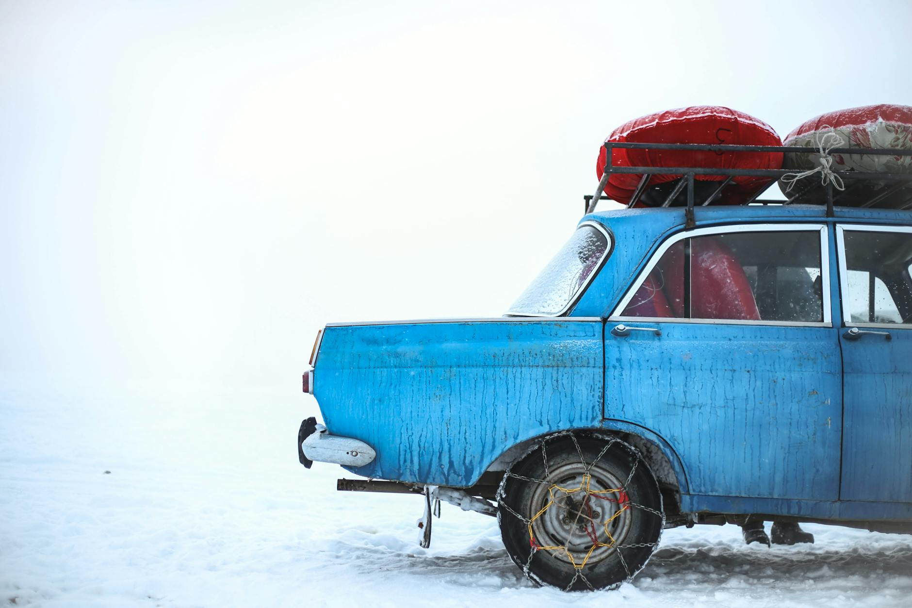 snow chains fitting car